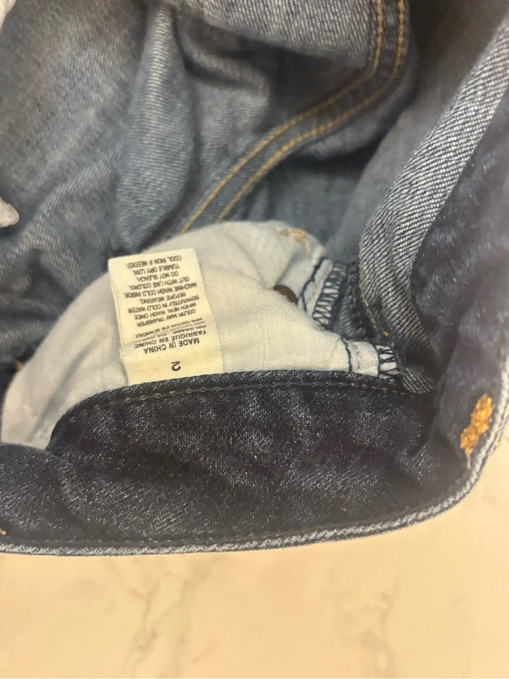 American Eagle Low Rise Shortie Distressed Denim Shorts Women’s Sz 2 Stretch